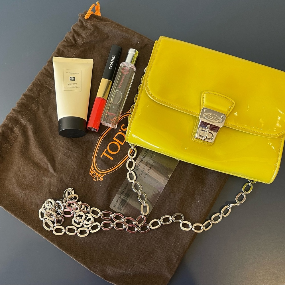 💯Authentic TOD’s bag bandoliera mini lime green